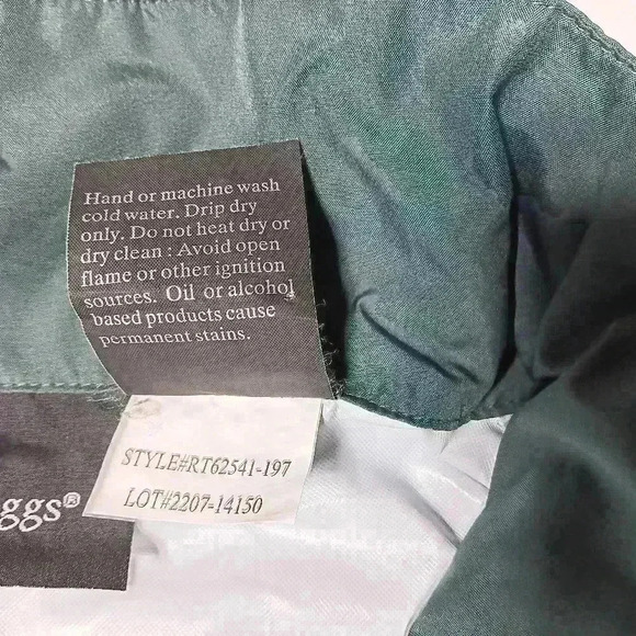 Frogg toggs jacket  . Men's Size L/XL - Picture 8 of 8